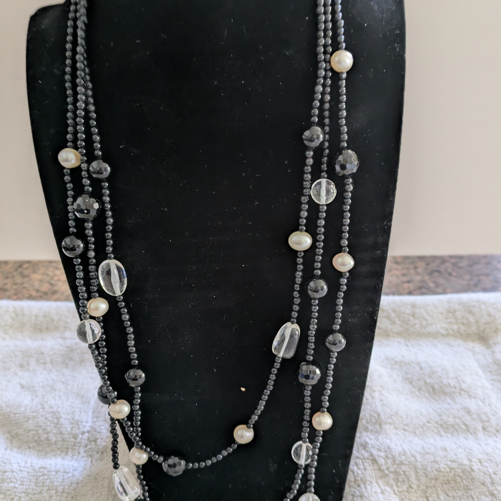 Elegant Black and Silver Beaded Necklace